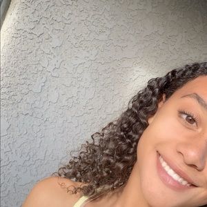 Meet your Posher, Aalyssa